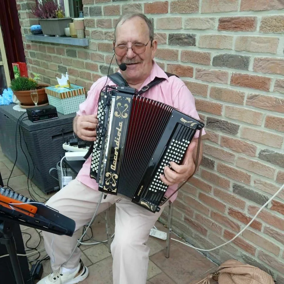 Accordéon en prestation lors d'une fête